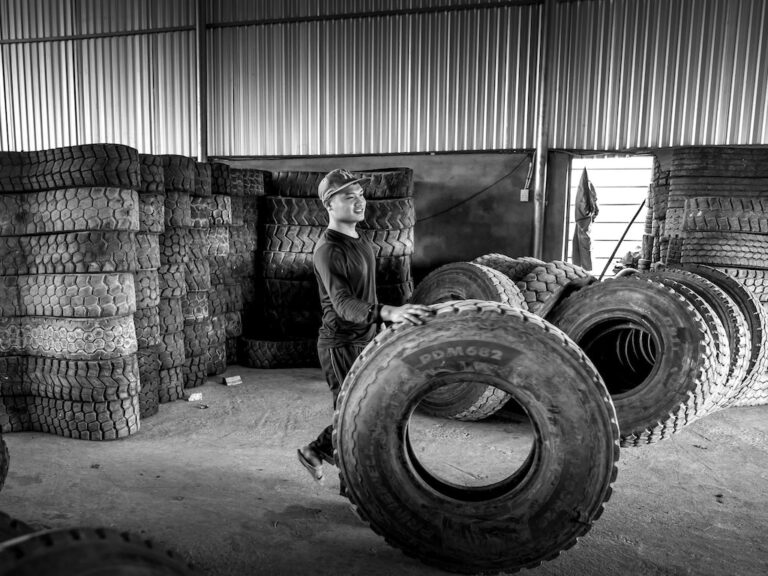 Best Truck Tires for Heavy-Duty Trucks